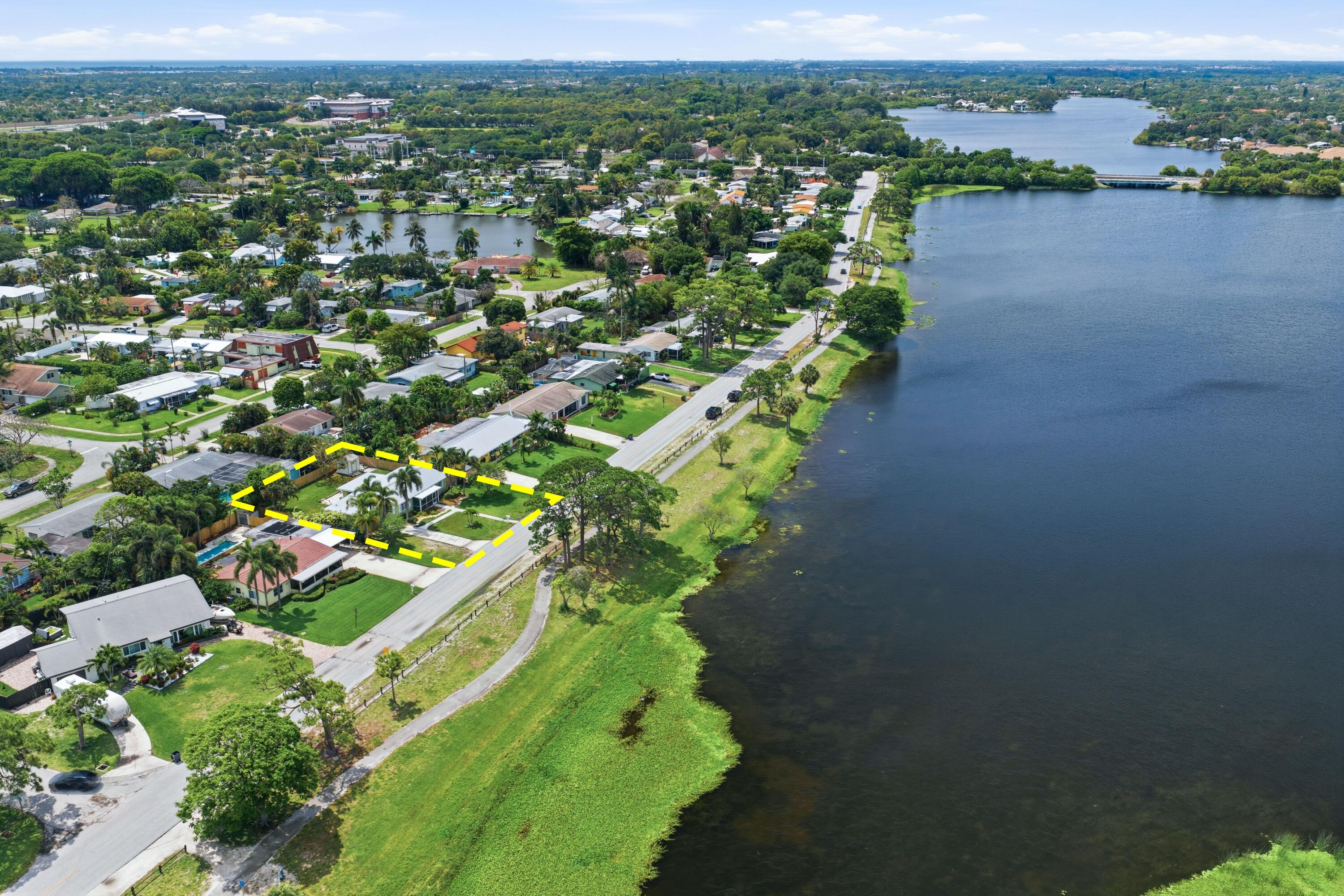 LAKE OSBORNE ESTATES 5 - Residential