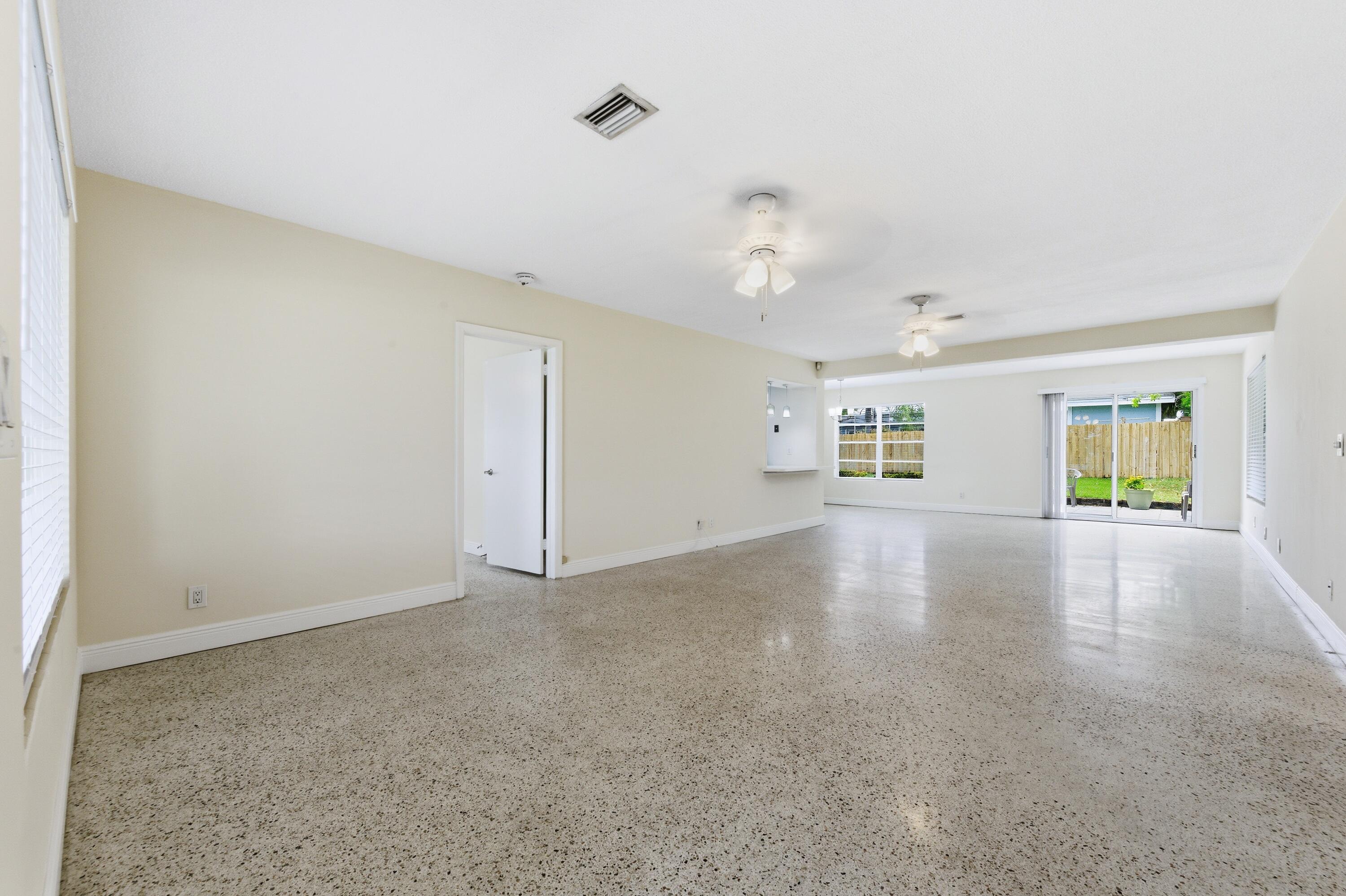 LAKE OSBORNE ESTATES 5 - Residential