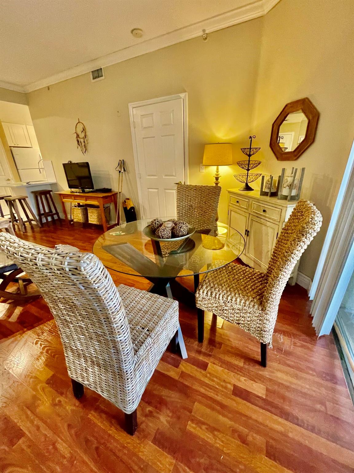 ARISSA PLACE CONDOMINIUM - Residential Lease