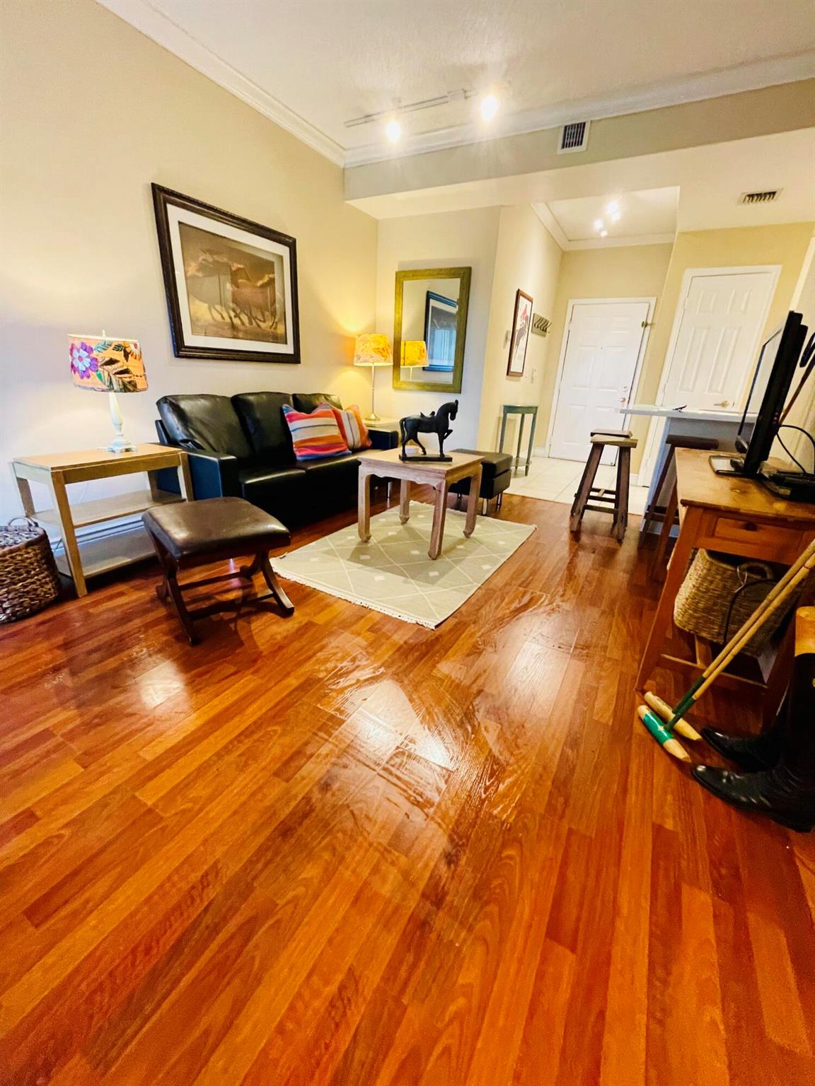 ARISSA PLACE CONDOMINIUM - Residential Lease