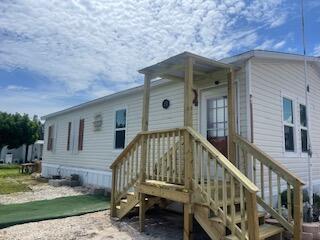 Open concept manufactured home in family friendly Ridgeway. Just minutes from shopping, restaurants and beaches. First, Last, & Security to move in. Completely furnished, turnkey!