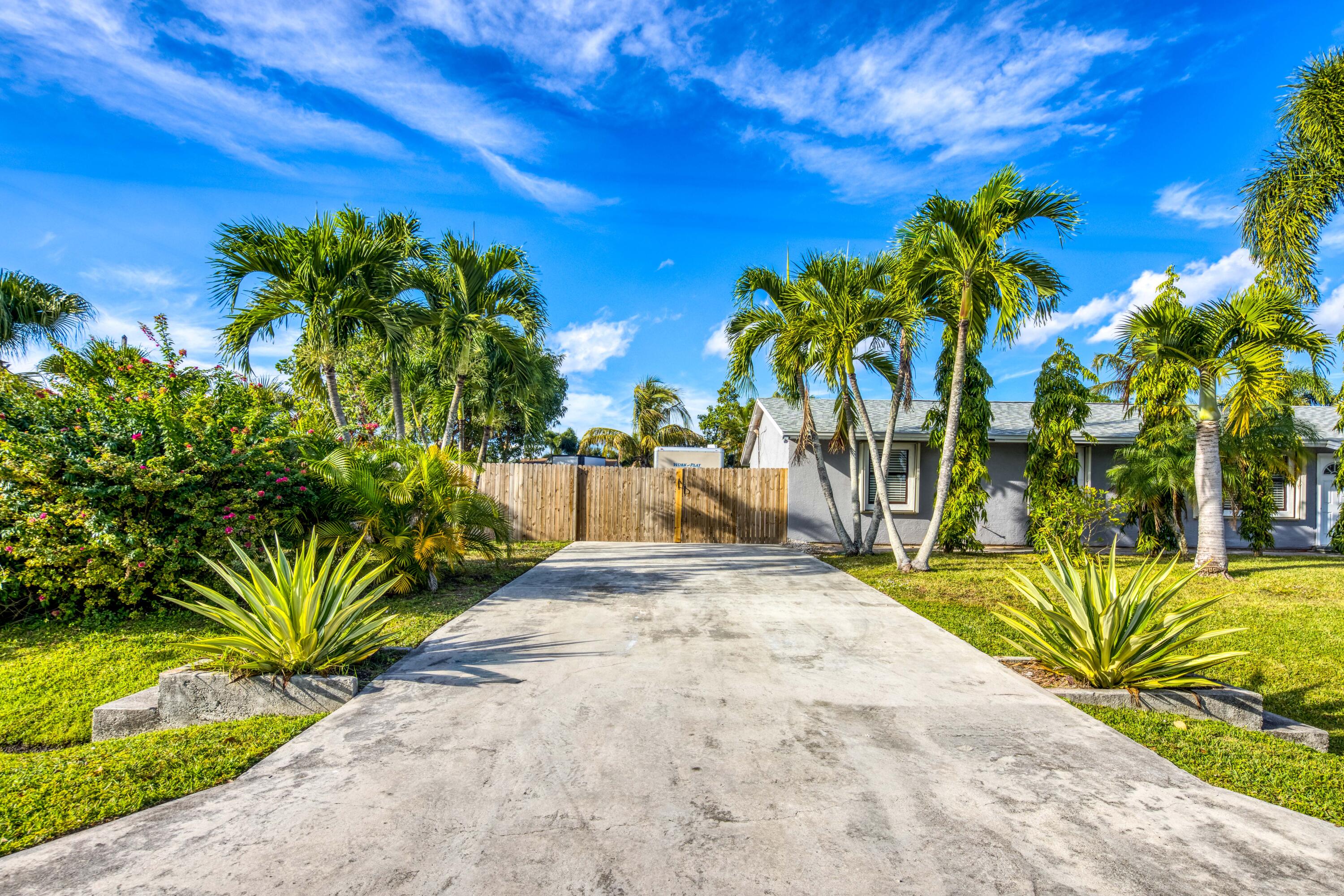 PORT ST LUCIE SECTION 13 - Residential Lease