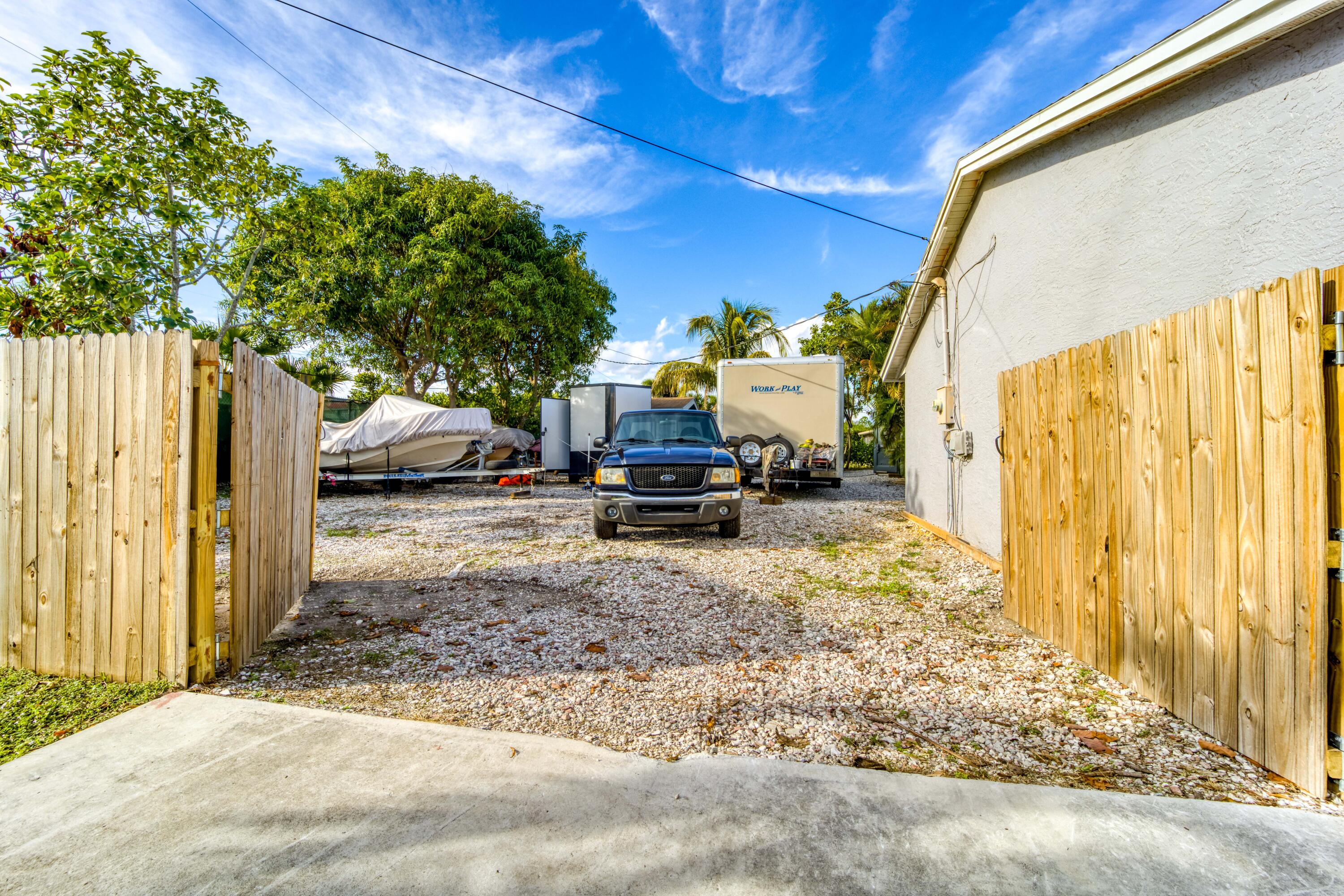 PORT ST LUCIE SECTION 13 - Residential Lease