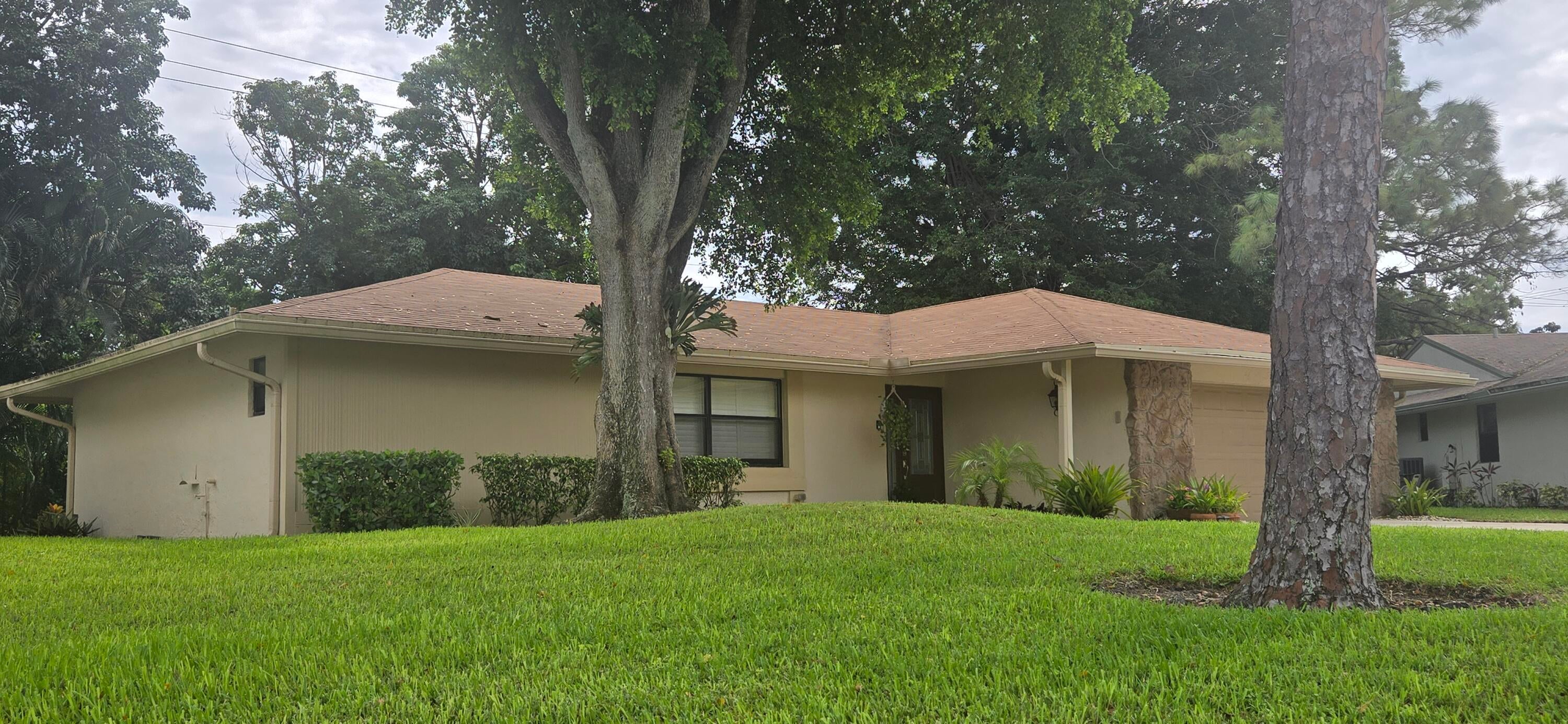 729 NW 23RD Lane