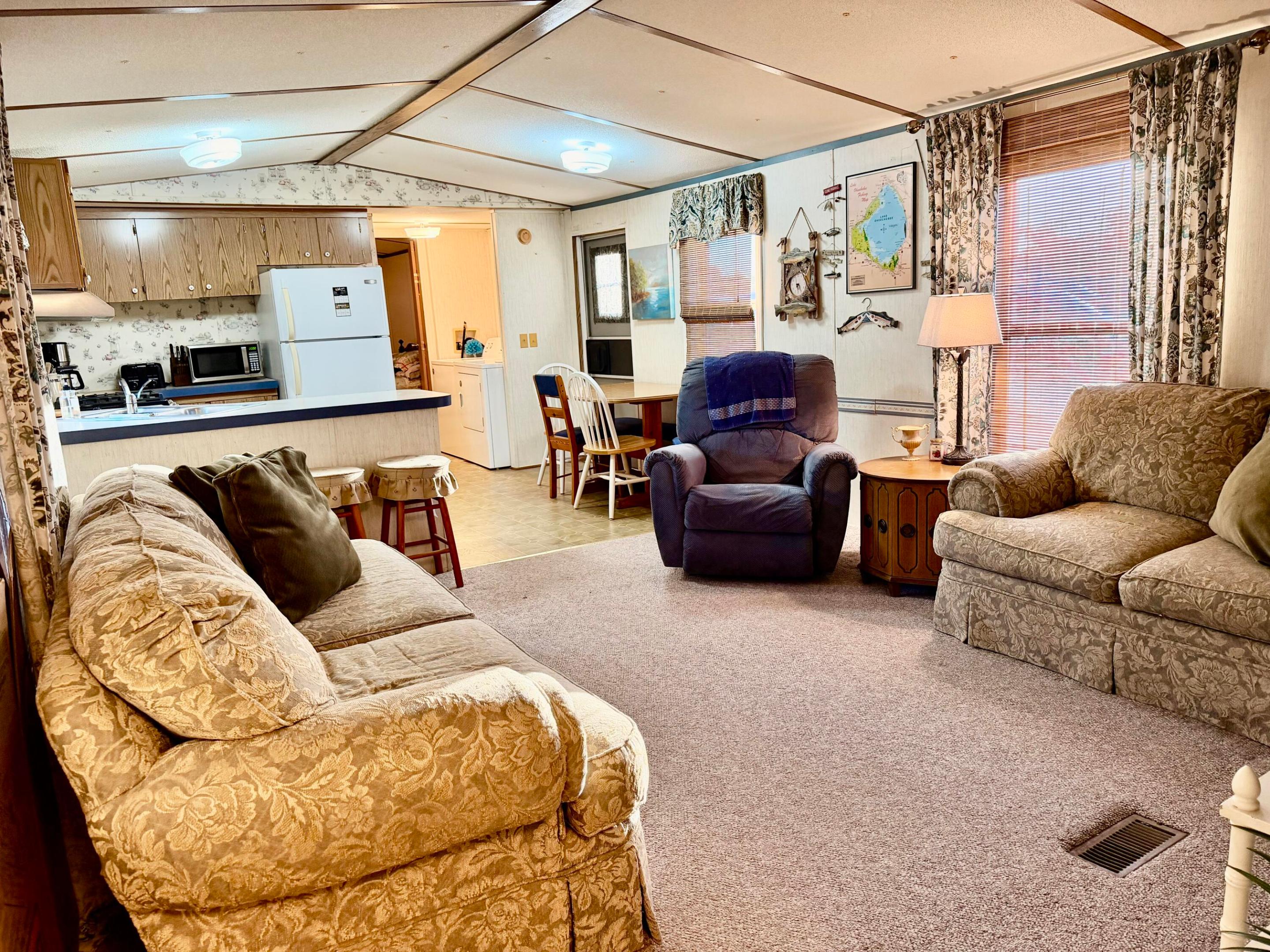 BUCKHEAD RIDGE SUB - Residential