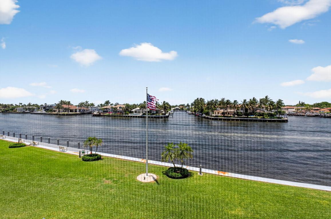 PENTHOUSE HIGHLANDS CONDO - Residential Lease