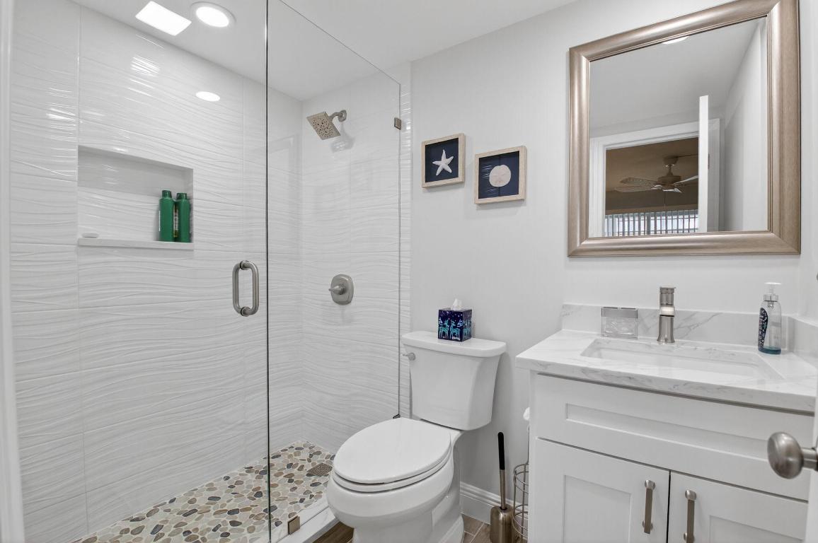 PENTHOUSE HIGHLANDS CONDO - Residential Lease