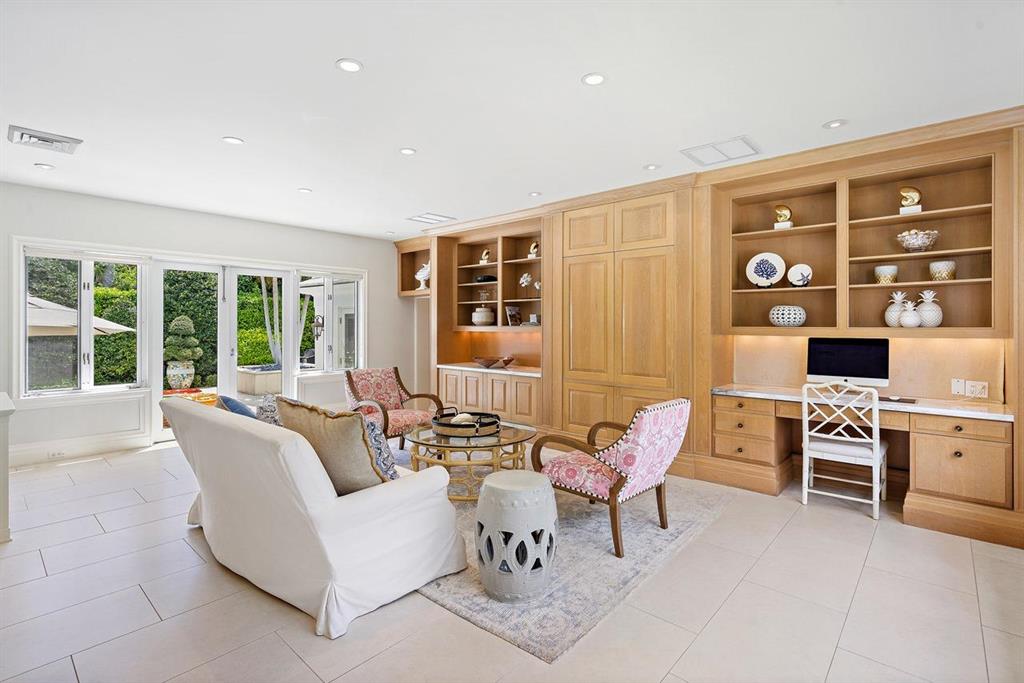 BEACHWAY NORTH - Residential