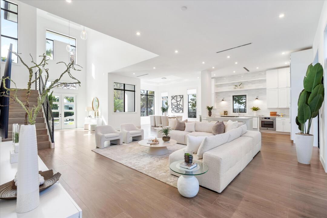 EDGEWATER - Residential