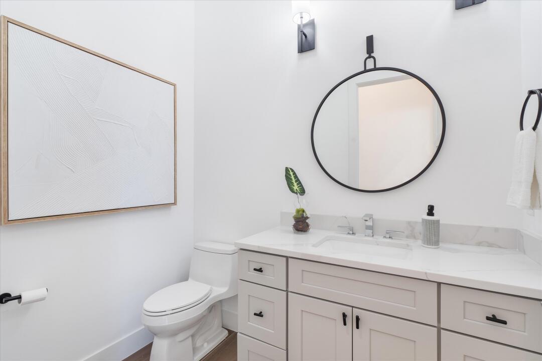 EDGEWATER - Residential