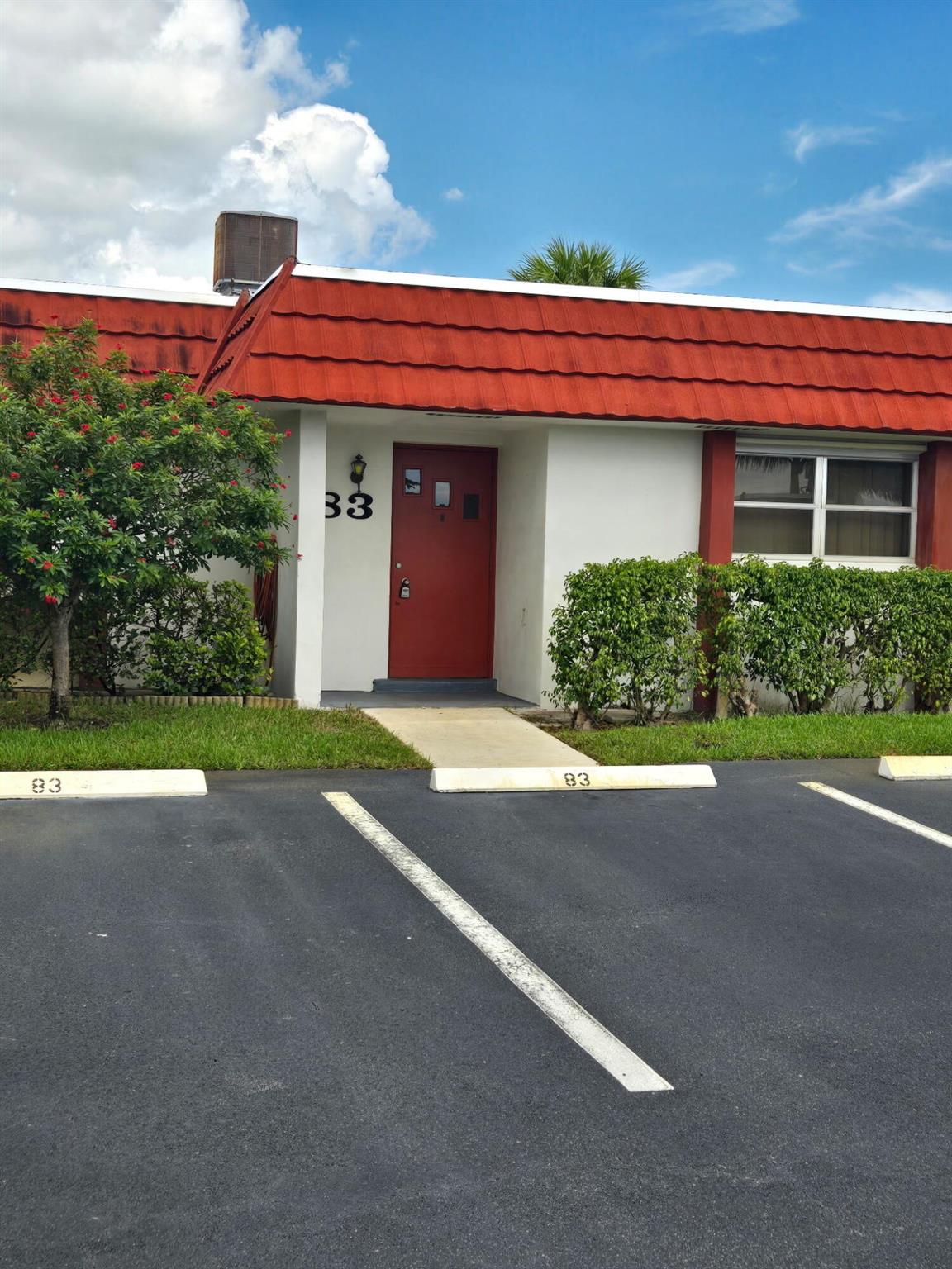 5800 Fernley Drive W 83
