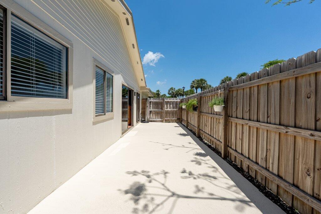 BOYNTON LAKES 2 - Residential