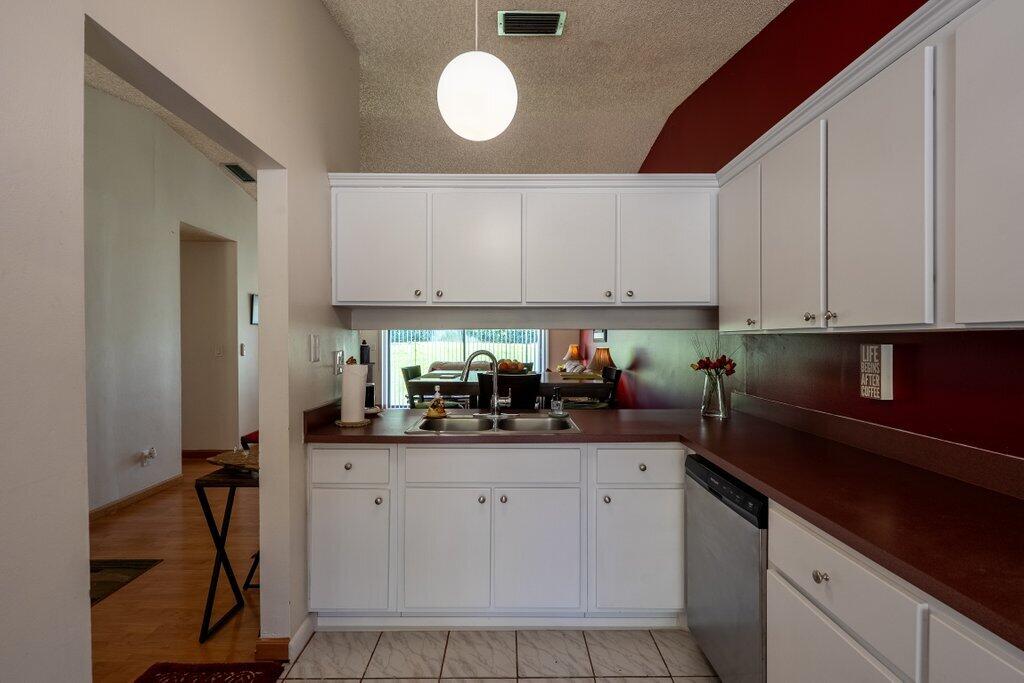 BOYNTON LAKES 2 - Residential
