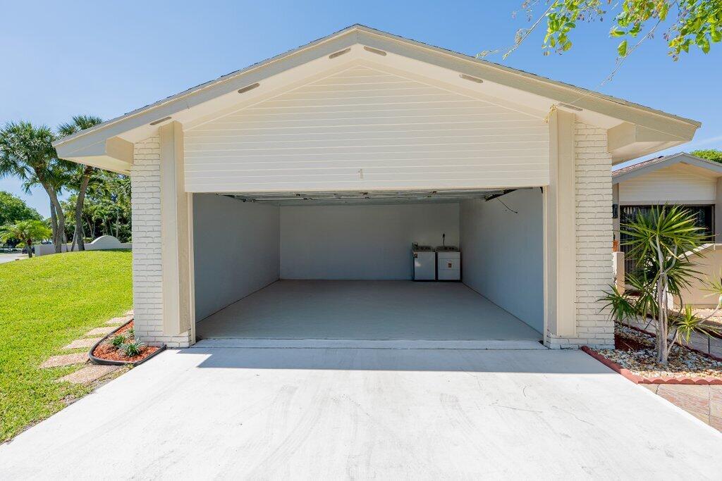 BOYNTON LAKES 2 - Residential