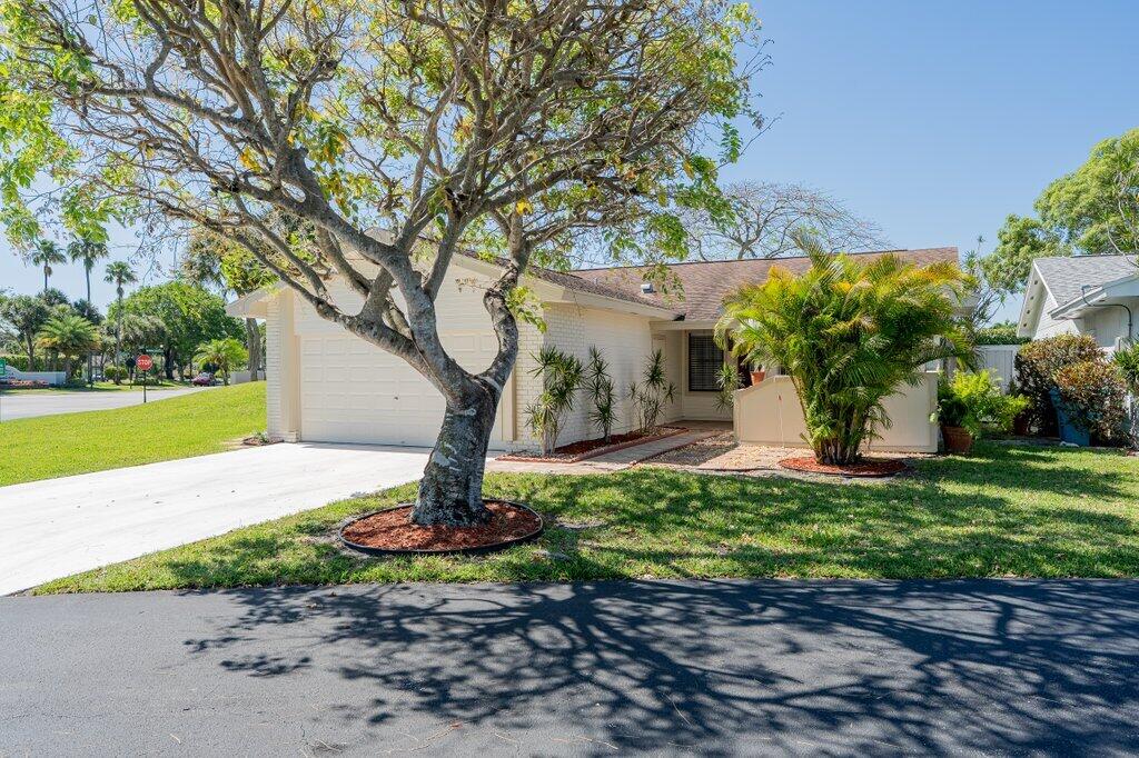 BOYNTON LAKES 2 - Residential