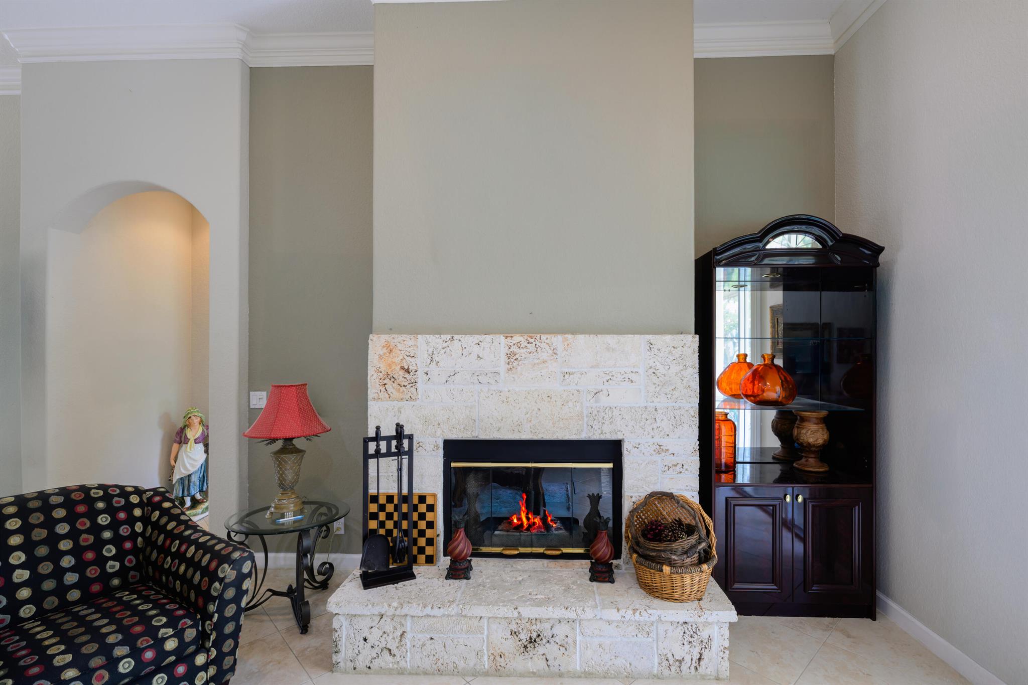 3968 W Hamilton