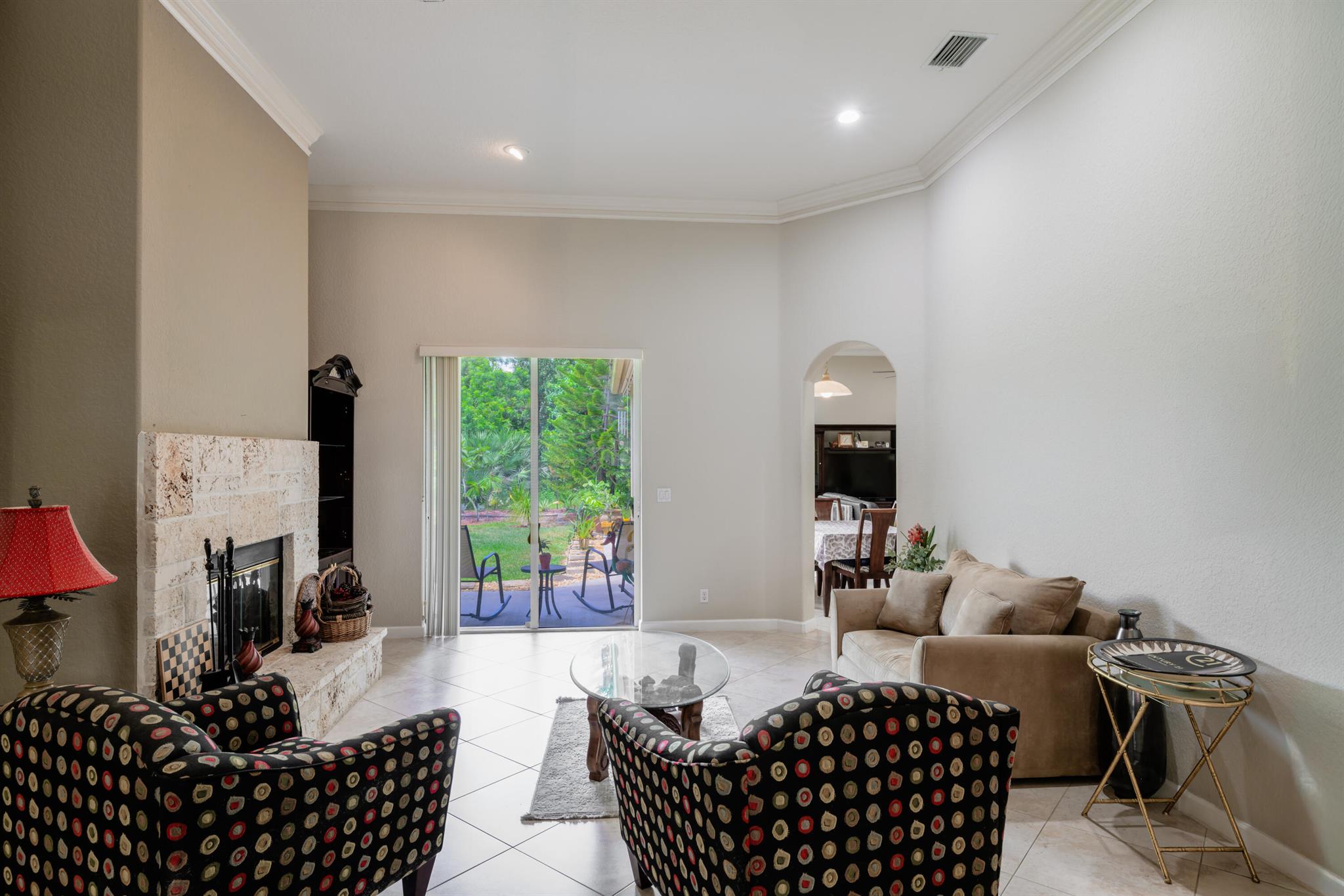 3968 W Hamilton