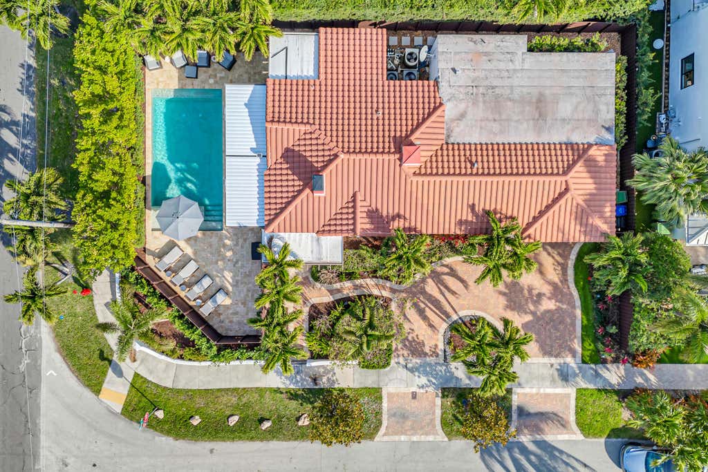 Photo of 748 NE 17th Way, Fort Lauderdale, FL 33304 (MLS # B26063957)