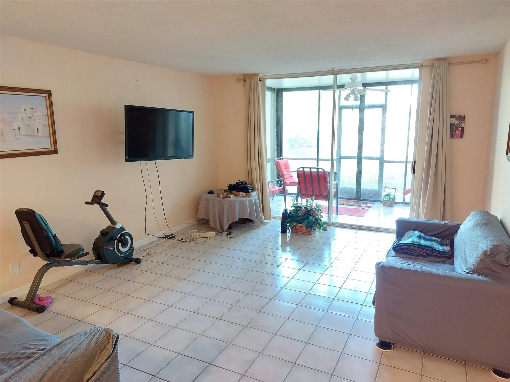 INTERNATIONAL VILLAGE - Residential