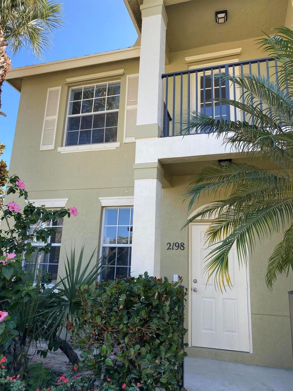 Photo of 2198 SE Destin Drive, Port Saint Lucie, FL 34952 (MLS # R10965842)