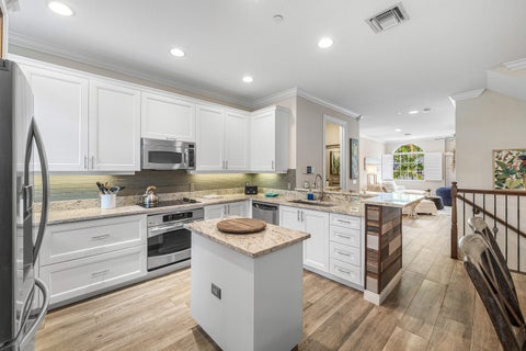 Tiny photo for 813 Estancia Way, Boynton Beach, FL 33435 (MLS # B26070879)