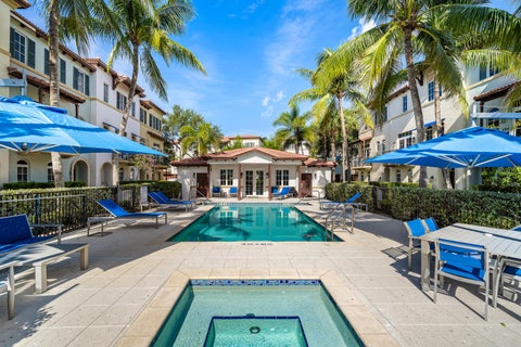 Tiny photo for 813 Estancia Way, Boynton Beach, FL 33435 (MLS # B26070879)