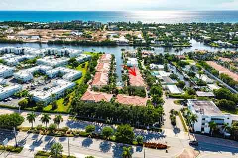 Tiny photo for 813 Estancia Way, Boynton Beach, FL 33435 (MLS # B26070879)