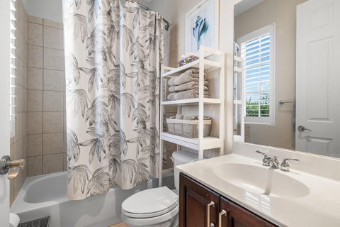 Tiny photo for 813 Estancia Way, Boynton Beach, FL 33435 (MLS # B26070879)