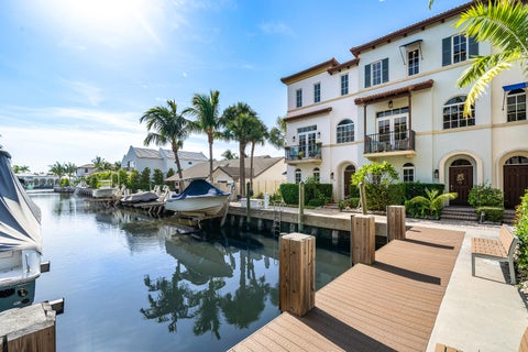 Tiny photo for 813 Estancia Way, Boynton Beach, FL 33435 (MLS # B26070879)