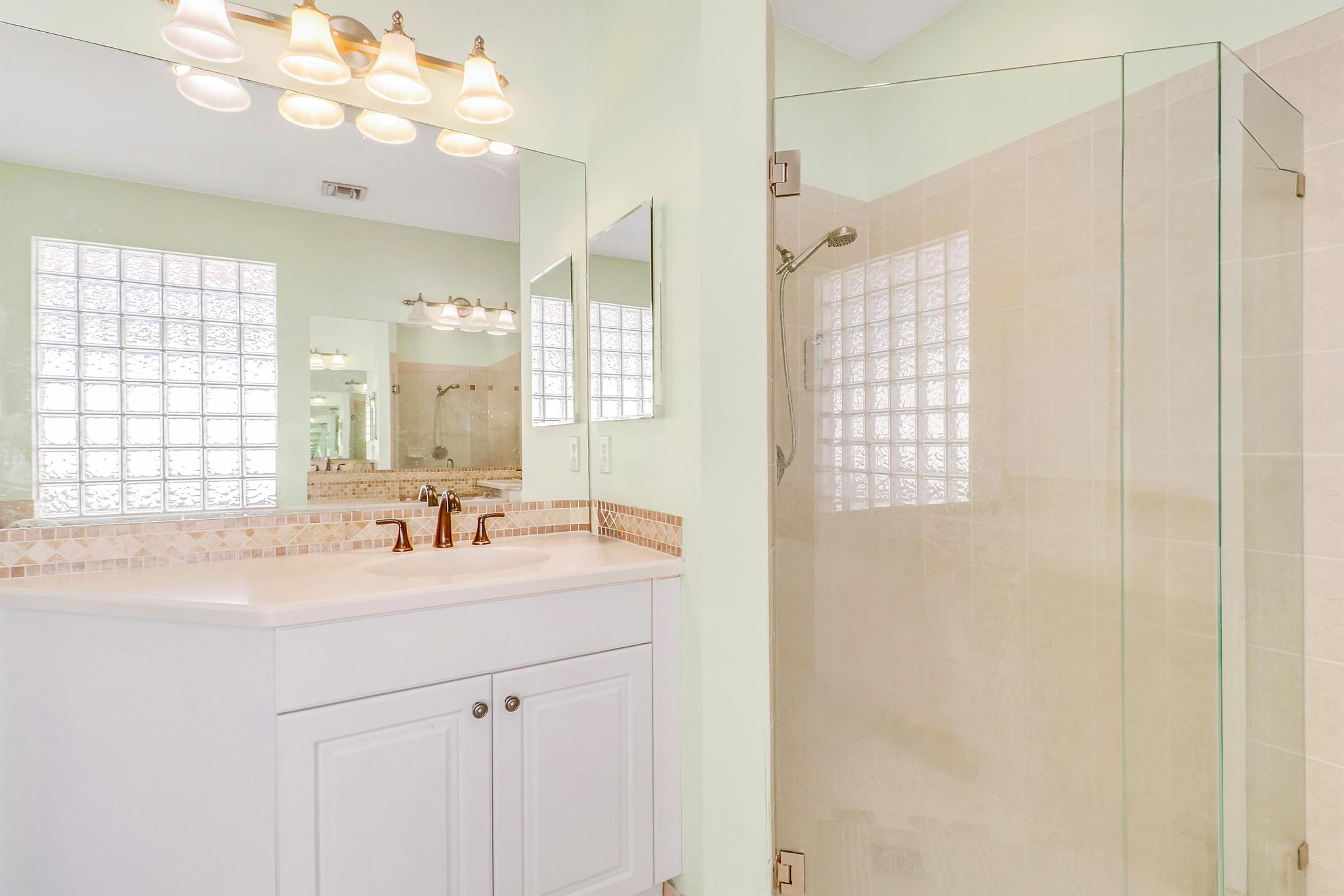 Martins Xing - Residential