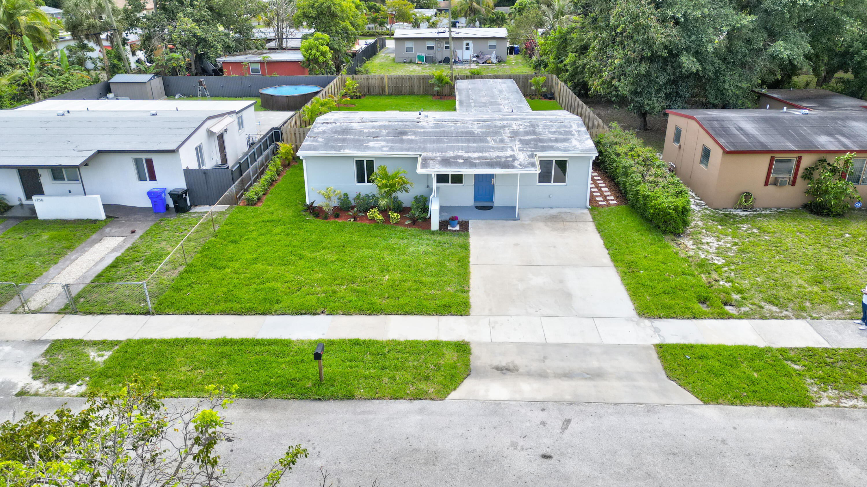 1760 NW 18th Street NW