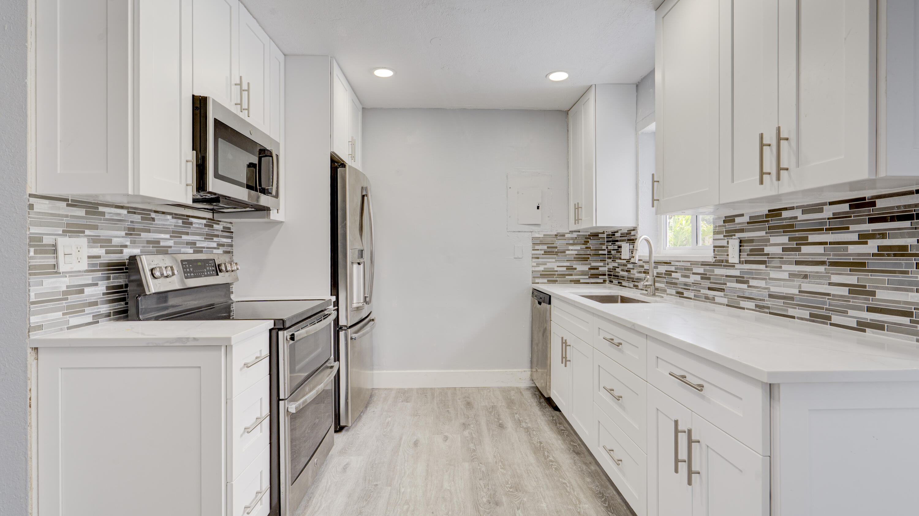 LAUDERDALE MANORS AMEN RESUB - Residential