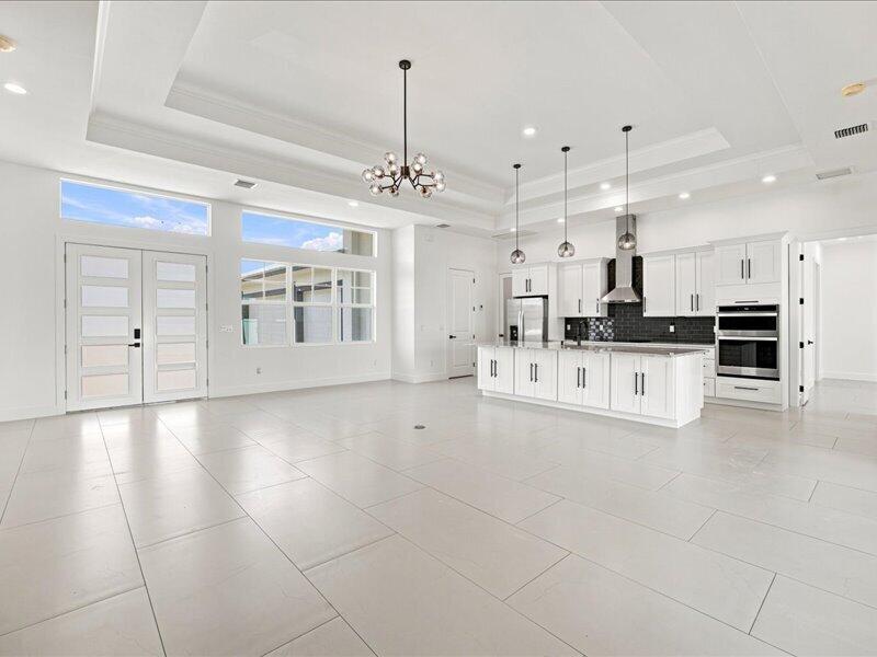 121 SW SEA LION Road