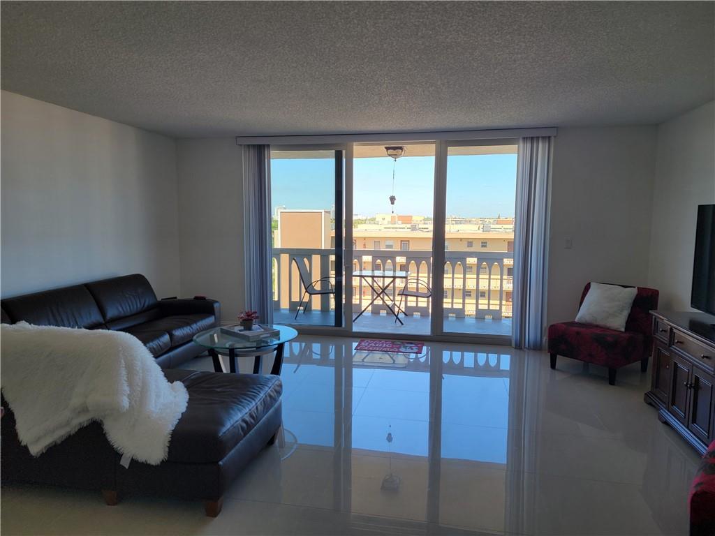 MEADOWBROOK APTS 10 CONDO - Residential