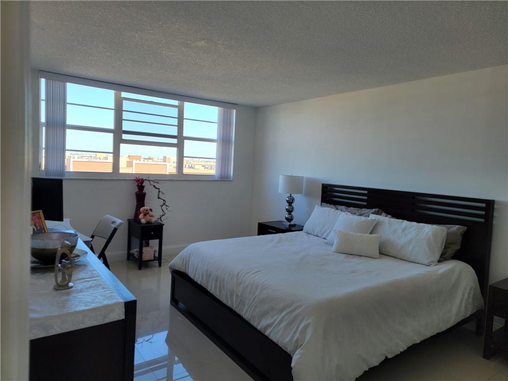 MEADOWBROOK APTS 10 CONDO - Residential