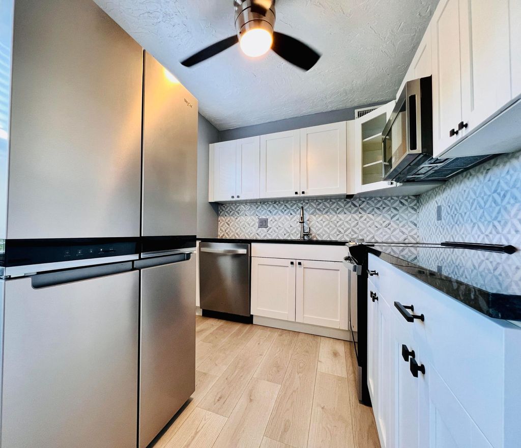 Photo of 260 Dorchester K, West Palm Beach, FL 33417 (MLS # R11160128)