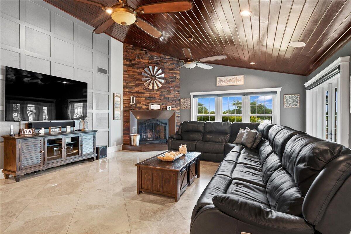 LEXINGTON I OF SHERBROOKE - Residential