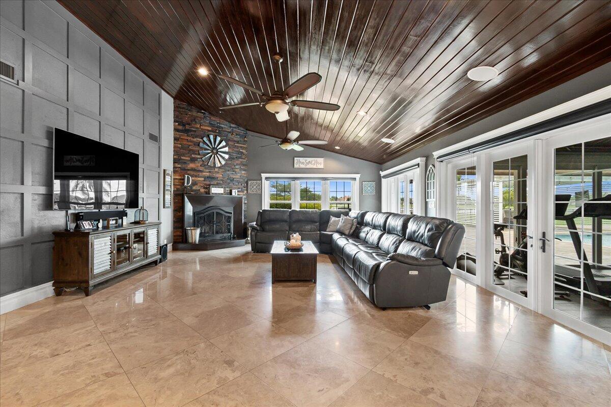 LEXINGTON I OF SHERBROOKE - Residential