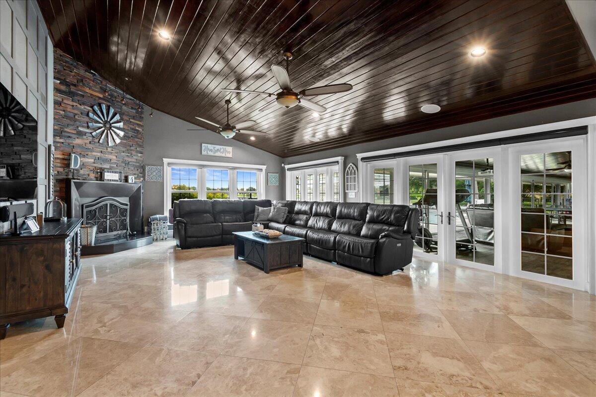 LEXINGTON I OF SHERBROOKE - Residential