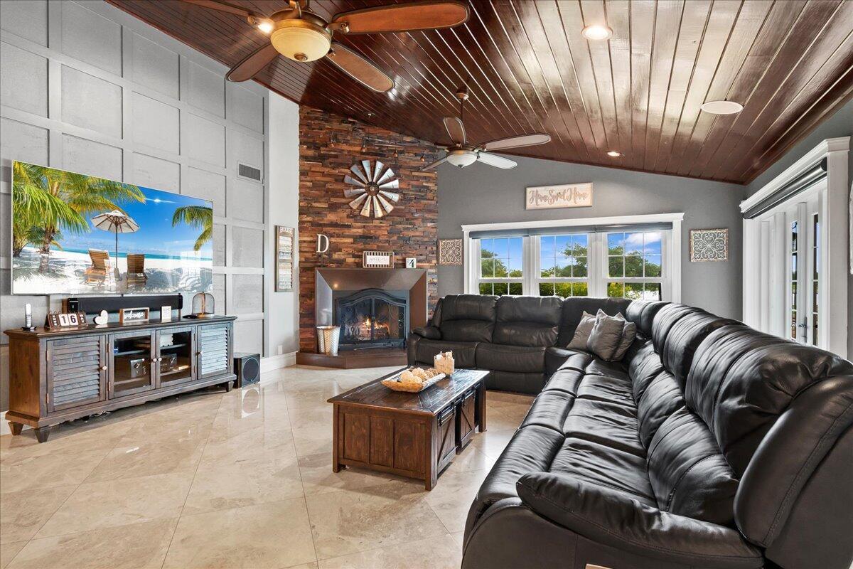 LEXINGTON I OF SHERBROOKE - Residential