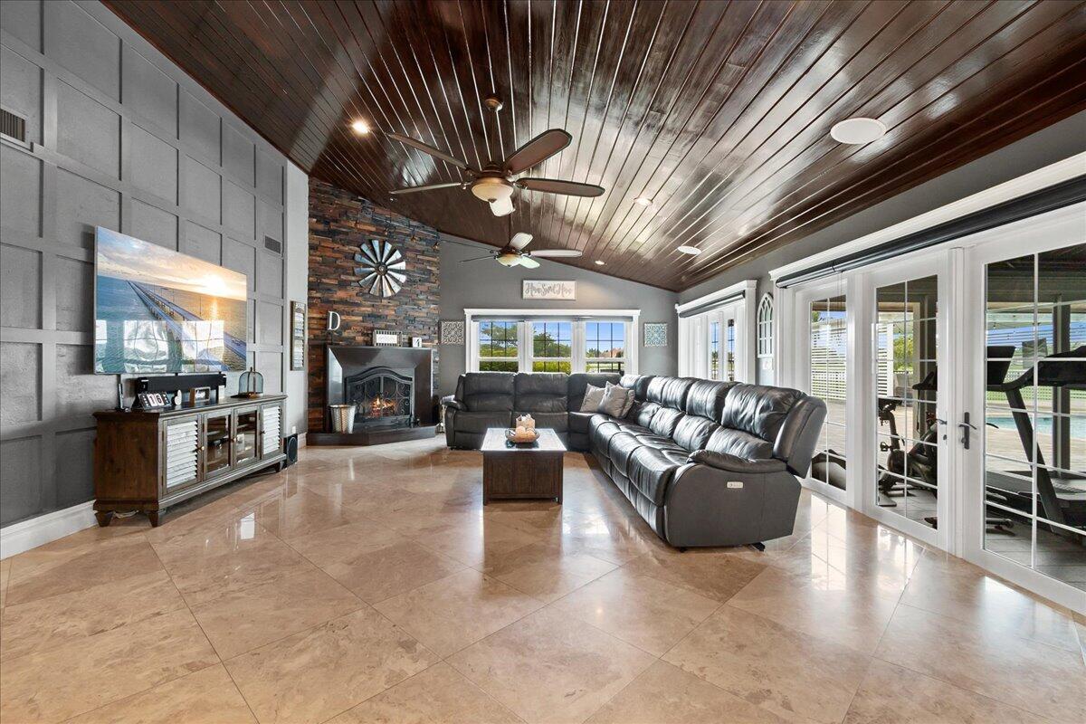 LEXINGTON I OF SHERBROOKE - Residential