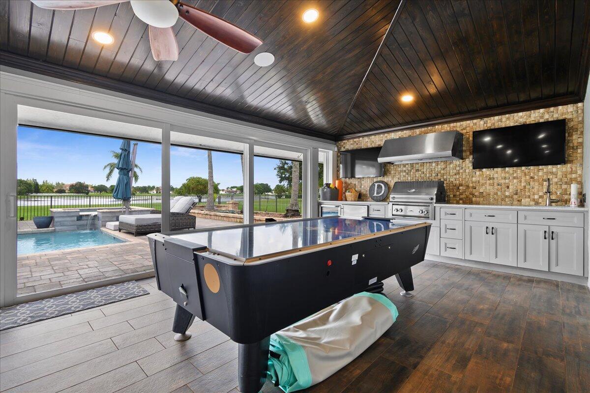 LEXINGTON I OF SHERBROOKE - Residential