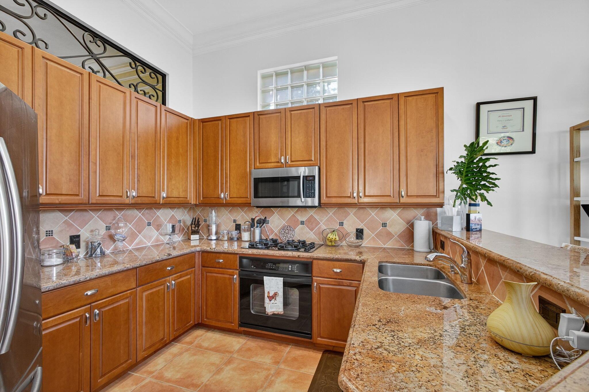 MIRASOL PAR F - Residential Lease