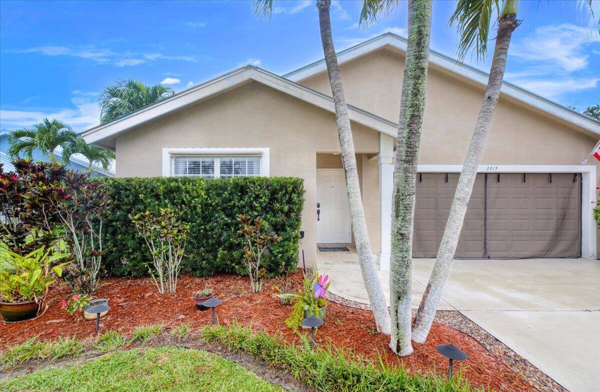 2815 SW Regal Terrace