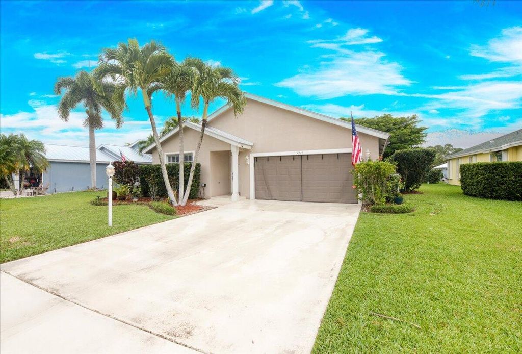 Photo of 2815 SW Regal Terrace, Stuart, FL 34997 (MLS # R11094168)