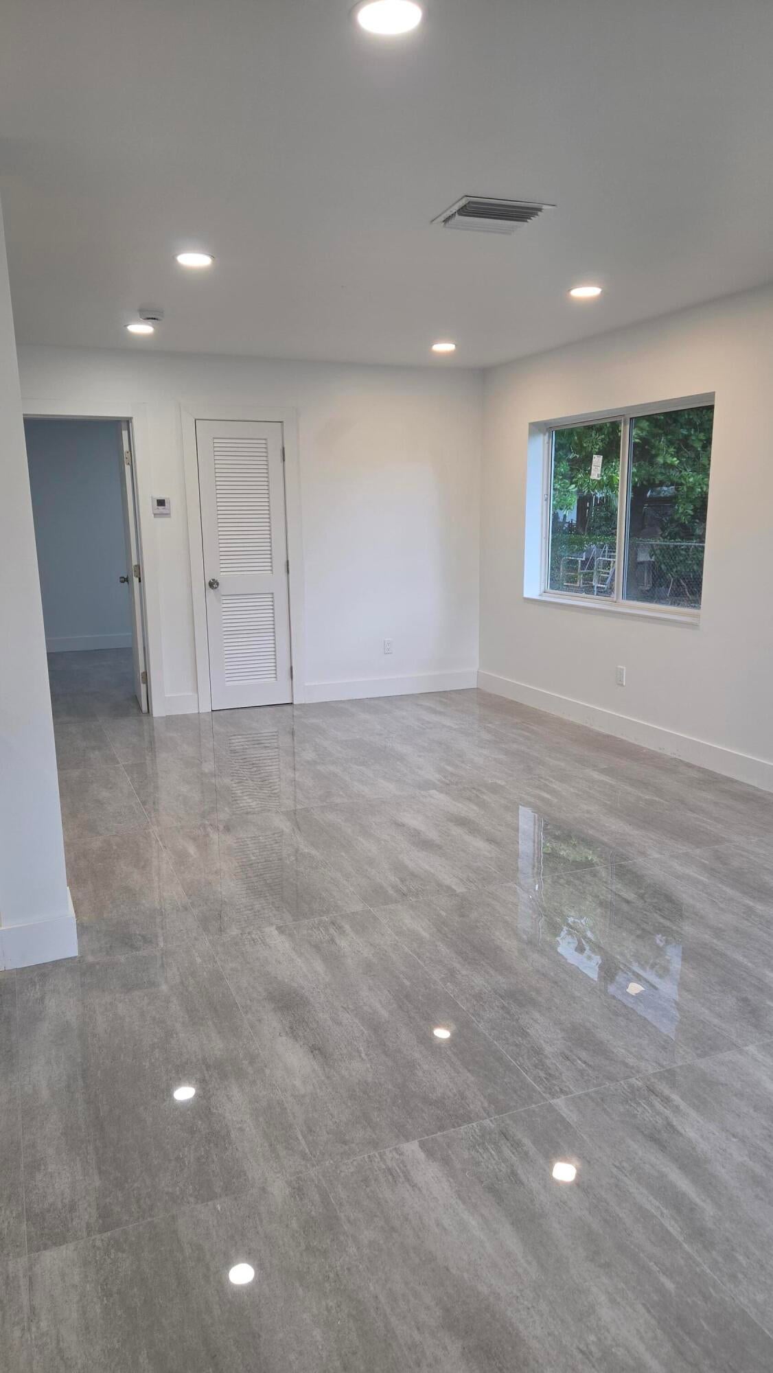 1791 LAUDERDALE MANOR Drive