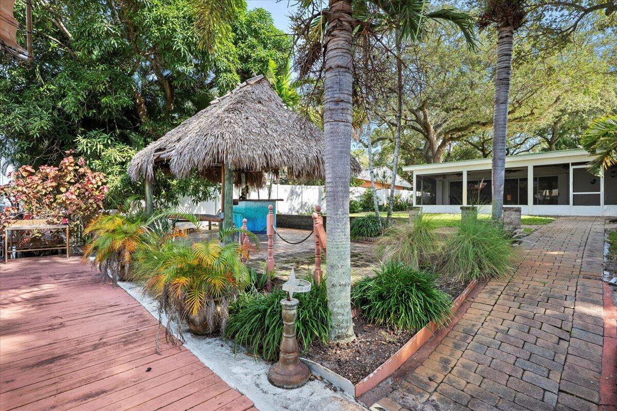 Intracoastal Park - Residential Lease