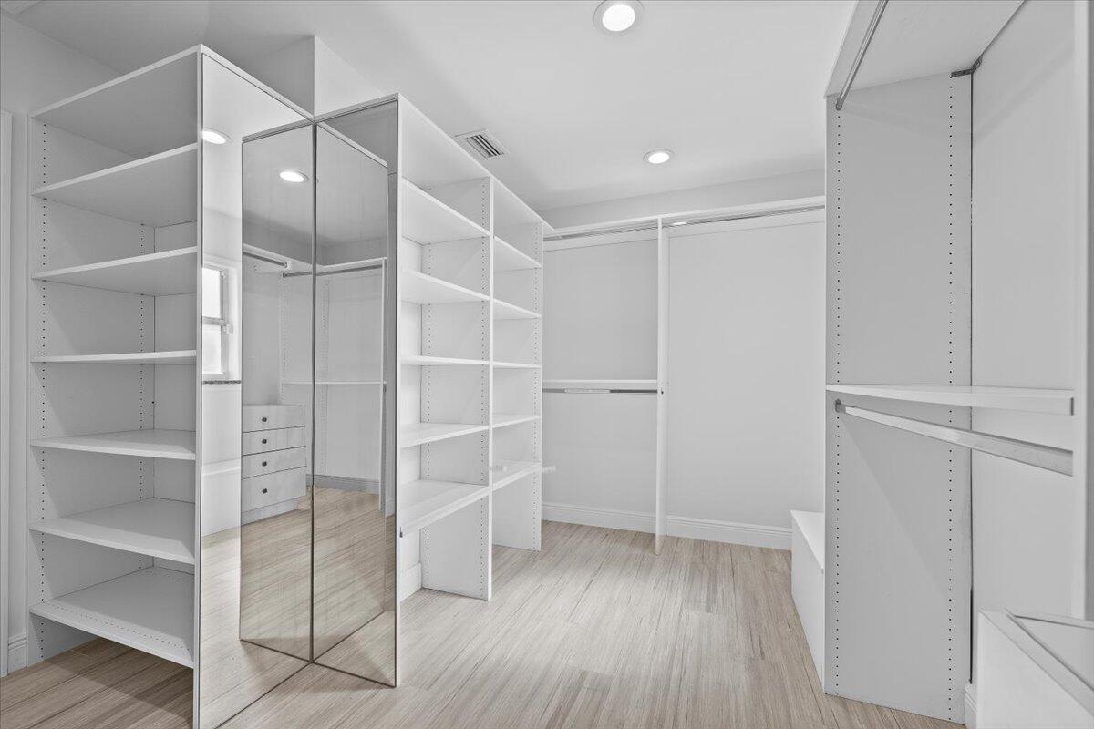 Intracoastal Park - Residential Lease