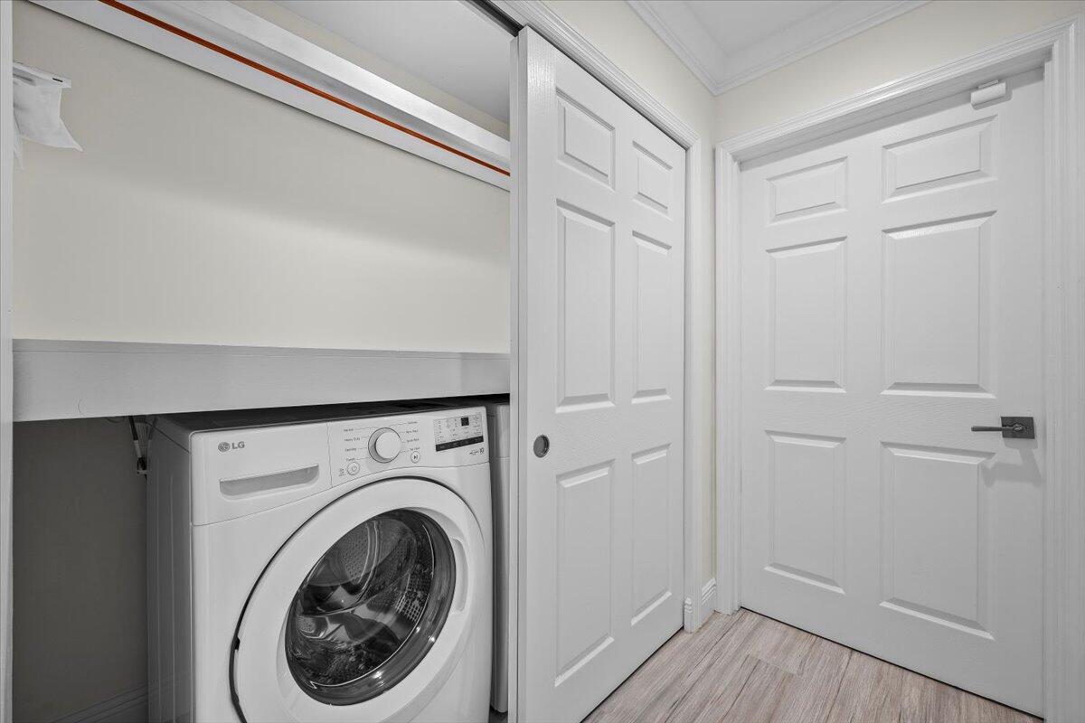 Intracoastal Park - Residential Lease