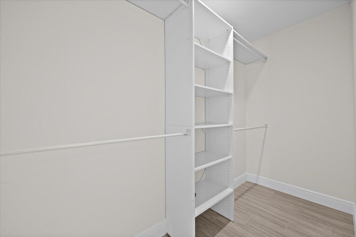 Intracoastal Park - Residential Lease